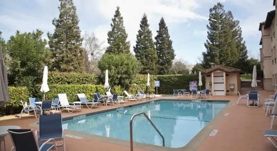 Summit Hotel