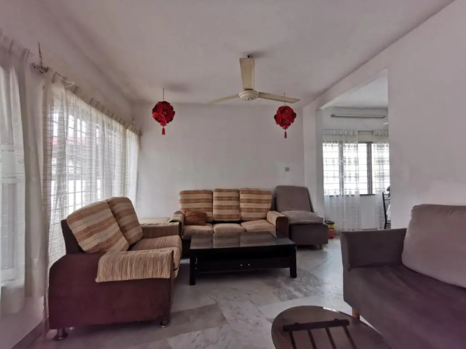 Cheerful 4-Bedrooms Residents Home