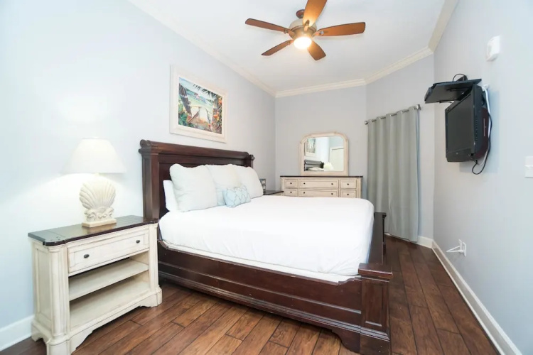 Phoenix West 505 Apartment 3