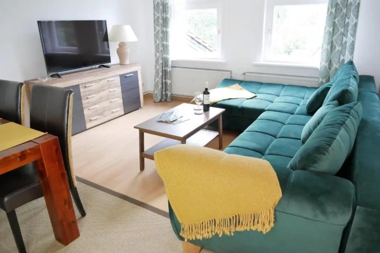 3 Bedrooms Apartment