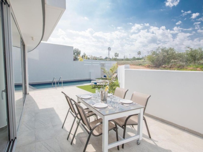 2 Bedrooms Double Villa