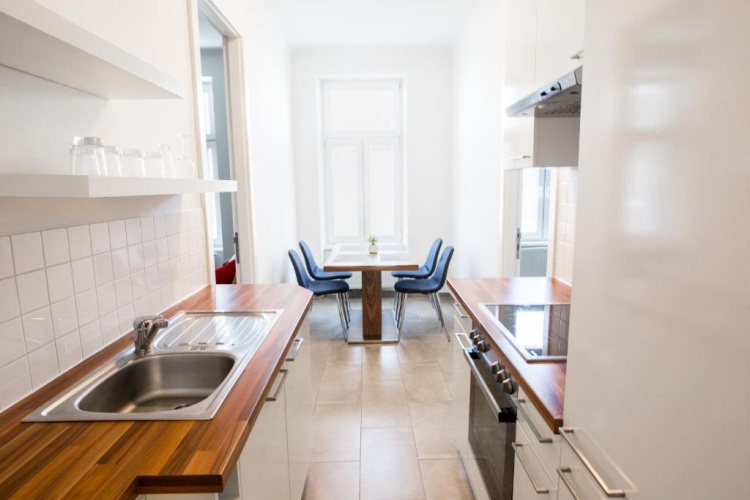 2 Bedrooms Apartment