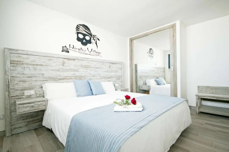 1 Bedroom Apartment with balcony