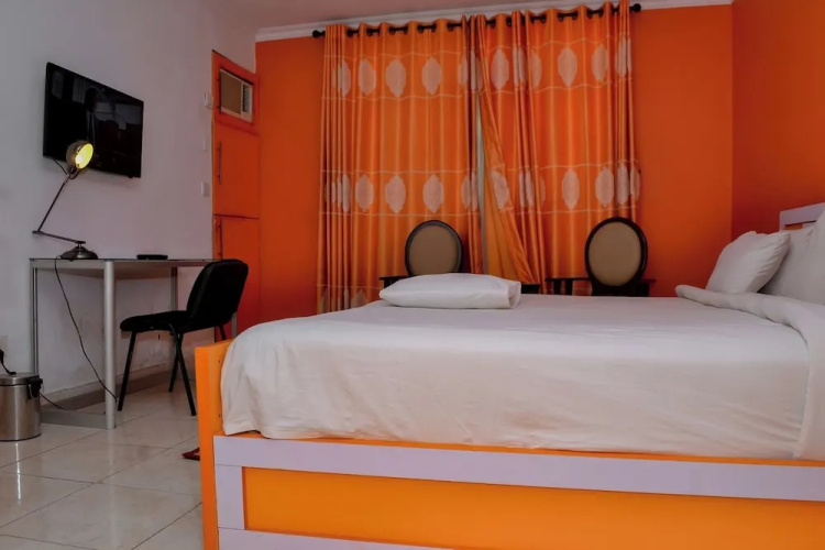 Springpark Yaad Hotel