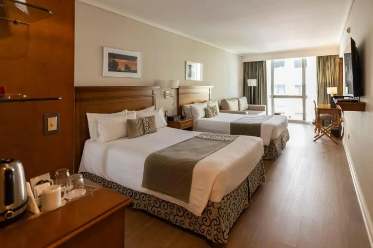 Deluxe with Hydro room