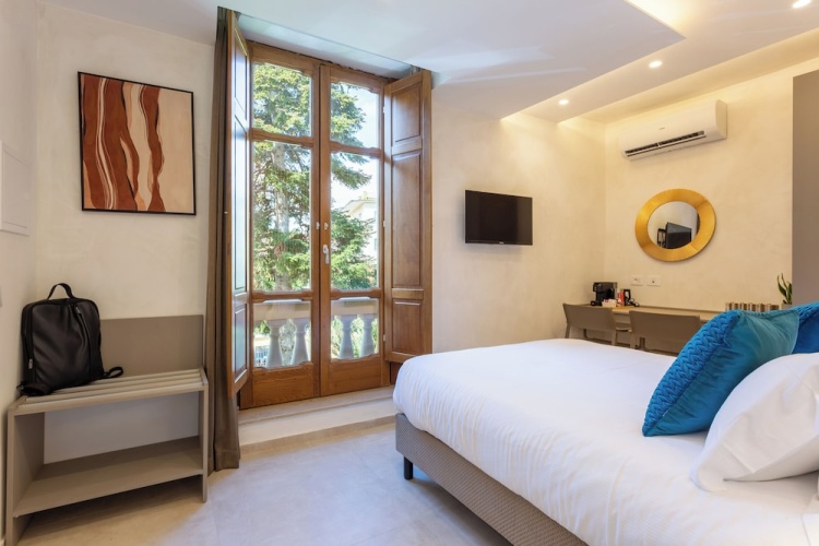 Business Single room with garden view