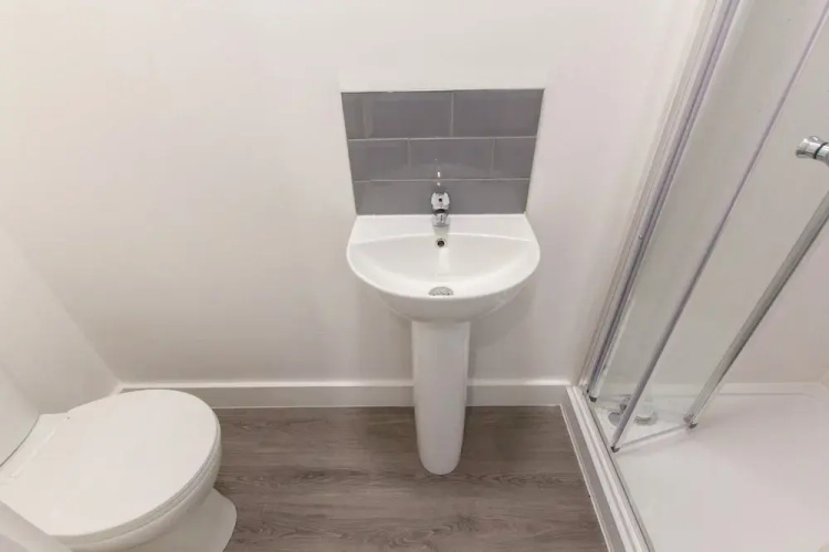 Bridge Road - Room 4a