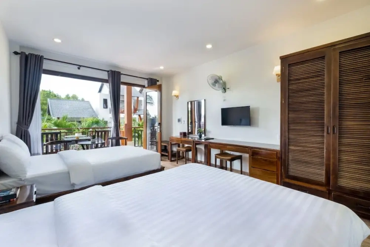 Superior Twin room with balcony
