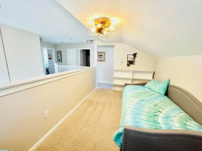 Simonton Court 20256