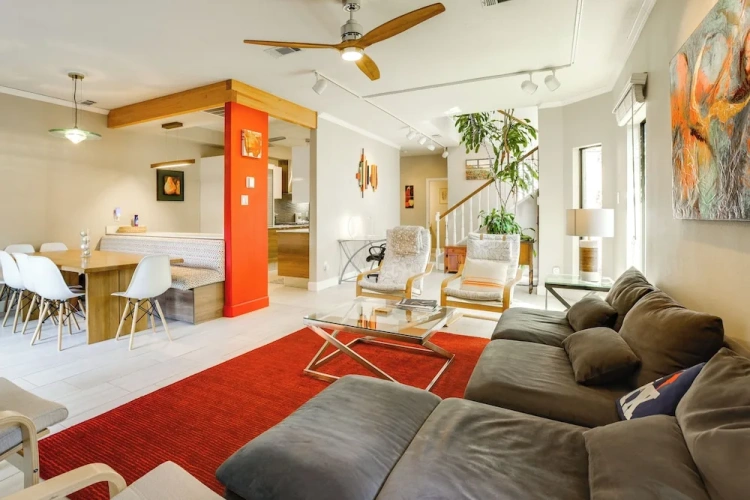 3 Bedrooms Cottage with balcony