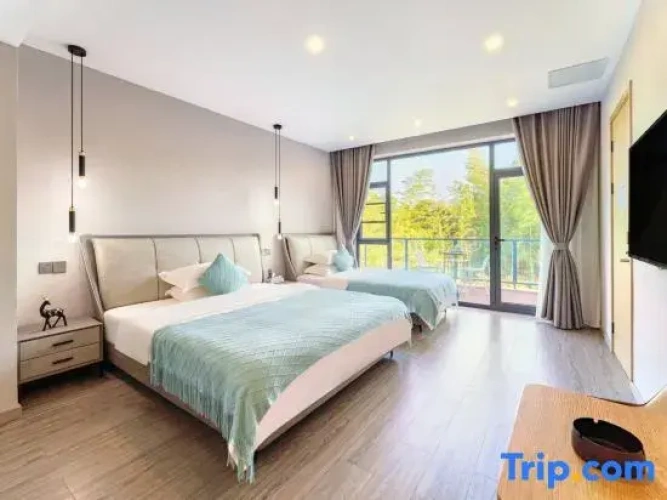 Family Suite with mountain view