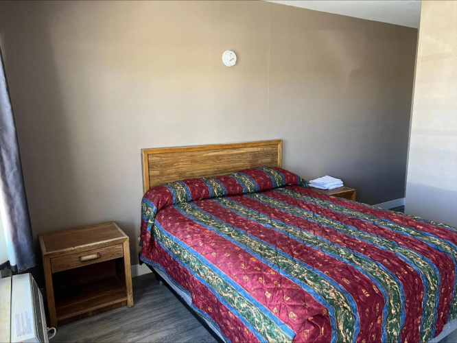 Carl's Motel