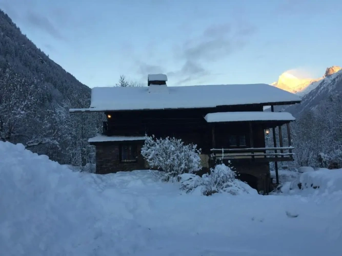 3 Bedrooms Chalet