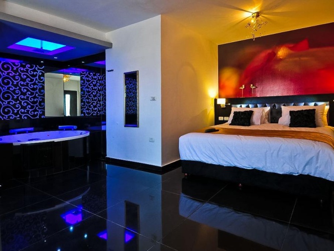 2 Bedrooms Suite