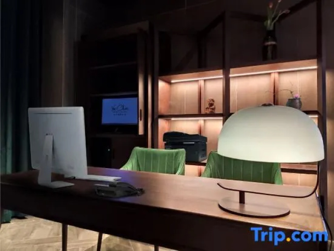 Yee Choi Hotels & Resorts