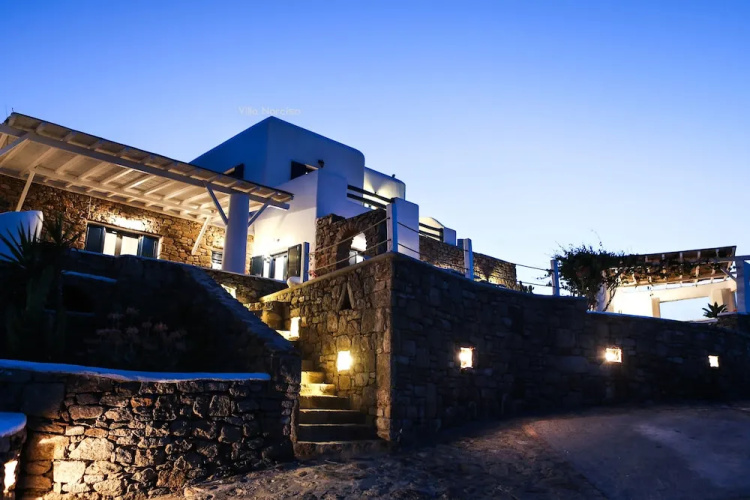 Aella Villa