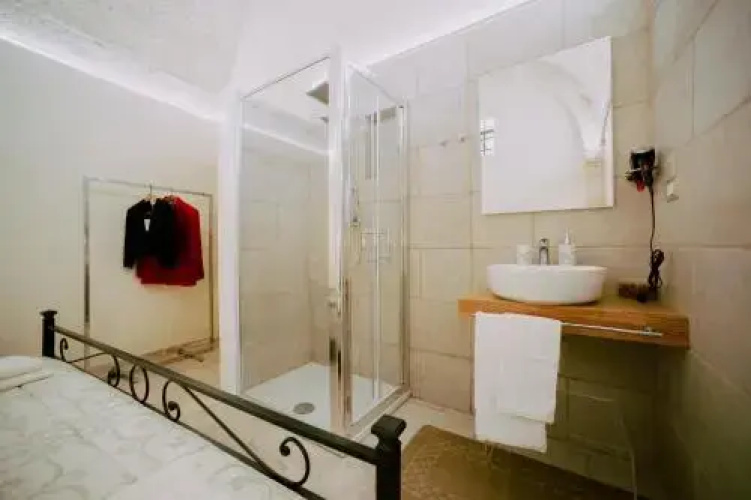 B&B Antichemura