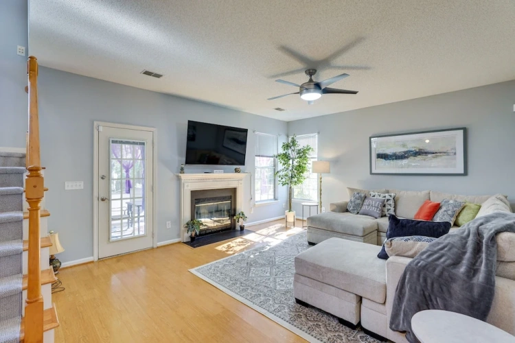 4 Bedrooms Cottage