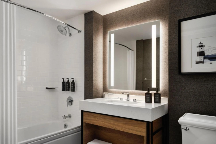 Sheraton Erie Bayfront Hotel photo 10