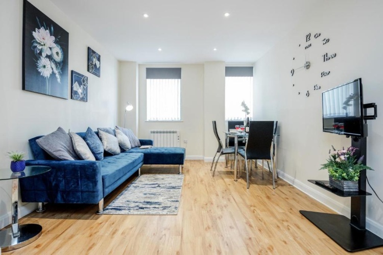 Deluxe Apartment