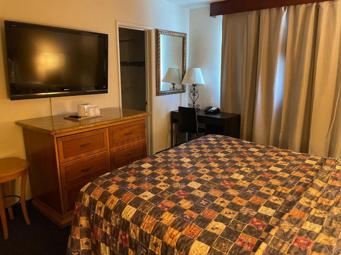 Grand Inn