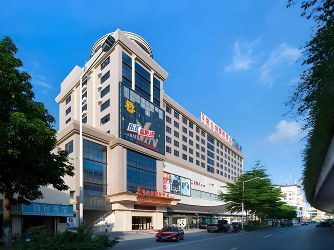 Vienna International Hotel ( Shunde Jun'anBiguiyuan Golf Club）