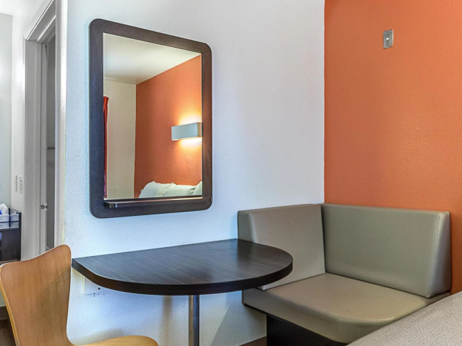 Motel 6 Fresno, CA