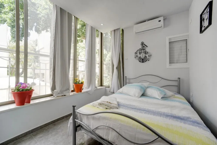 3 Bedrooms - Ben Yehuda