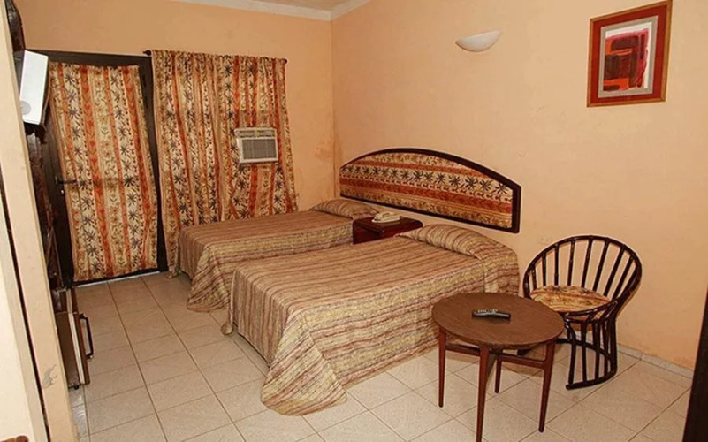 Hotel Rancho el Tesoro