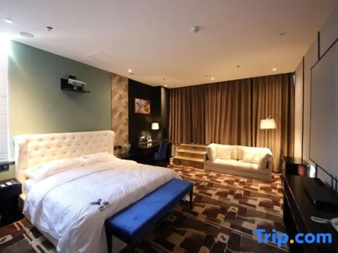 Premier room