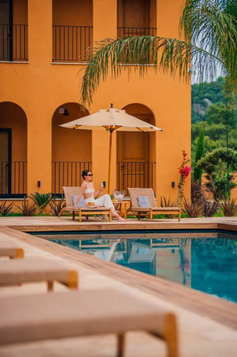Theremotehotel
