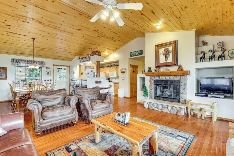 3 Bedrooms Cottage