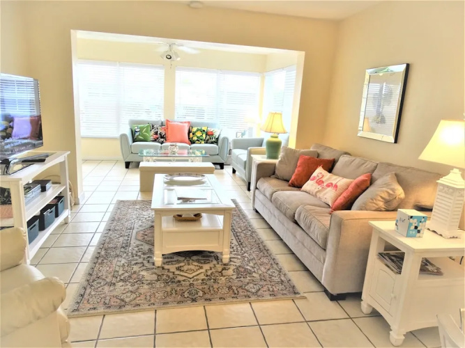 Aloha Kai - Unit 28 2 Bedrooms 2 Bathrooms Apts