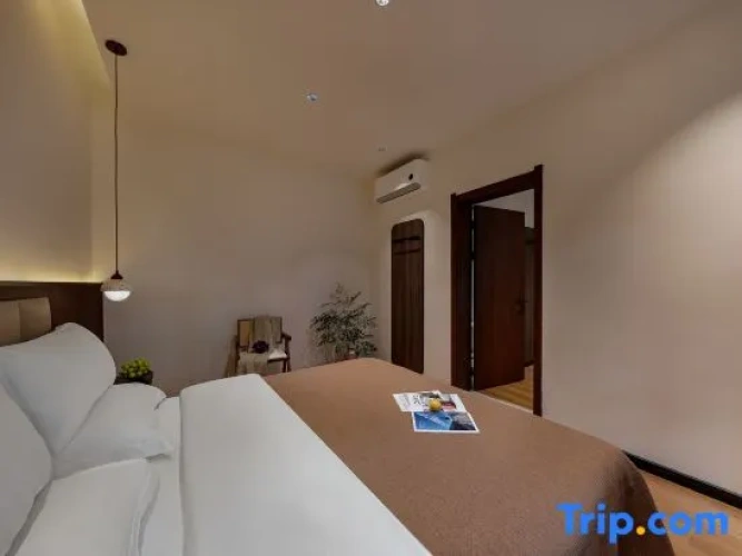 Family Suite with courtyard view