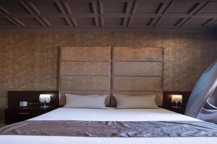 Aion Luxury Hotel