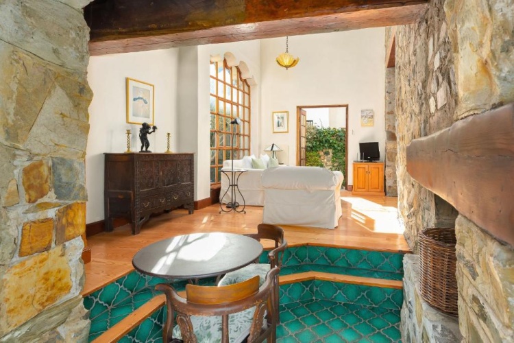 3 Bedrooms Cottage