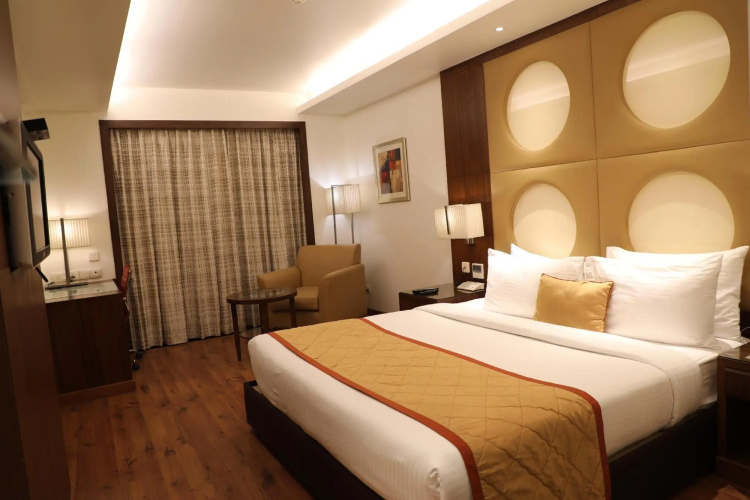 6th Avenue Hotel