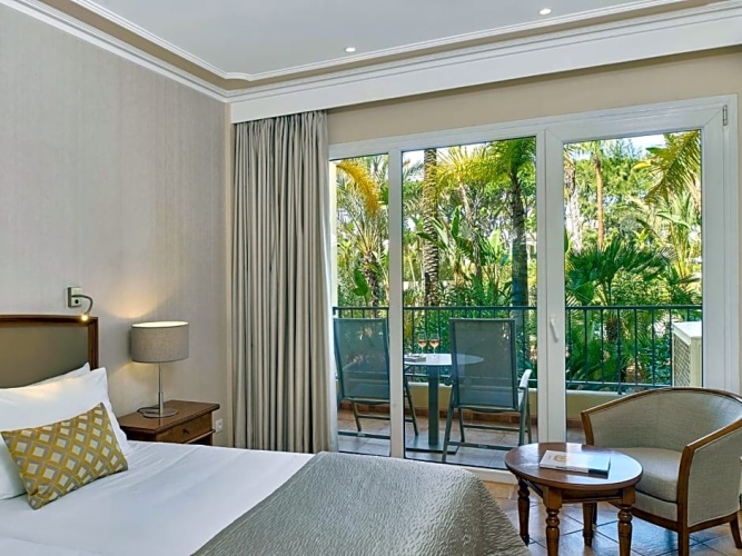 Standard room with garden view