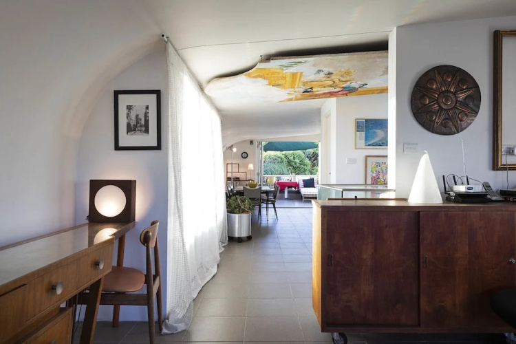 Bondi Retro Designer
