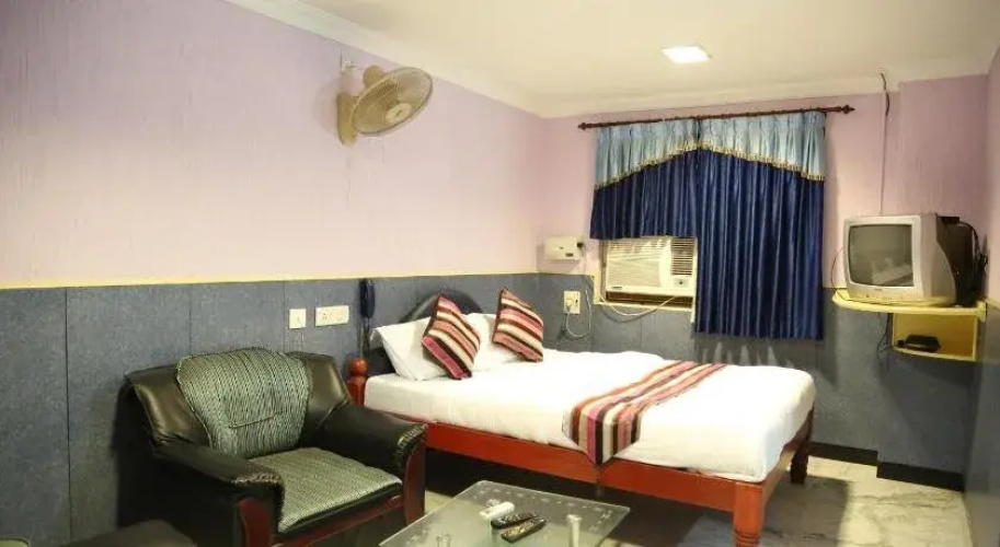 Rmc travellers inn