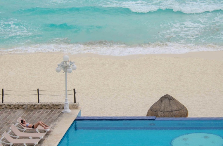 Bsea Cancun Plaza photo 17