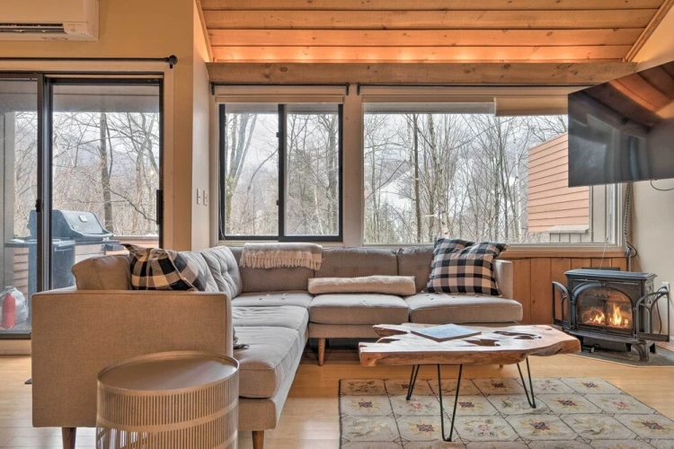 3 Bedrooms Apartment