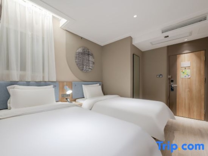 Standard Twin Family room