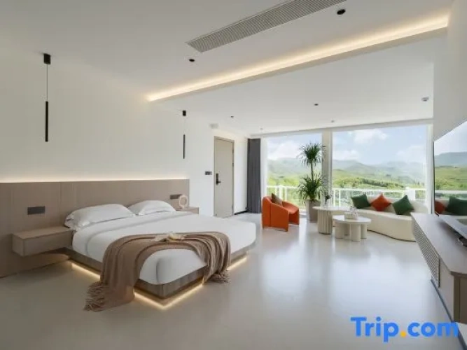 Luxury Suite