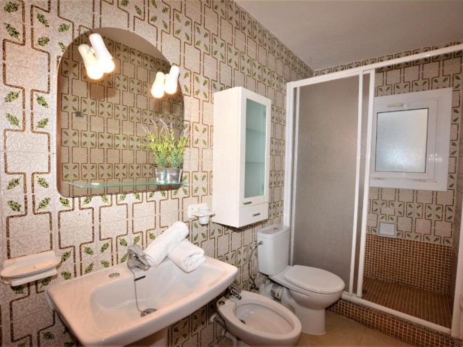 3 Bedrooms Apartment