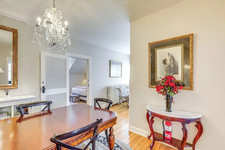Historic French Consulate! Cap Hill Area, Walkable