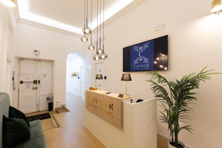 Cavour LR Collection