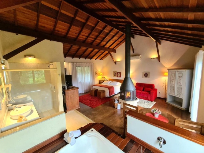 Bungalow with balcony and with view