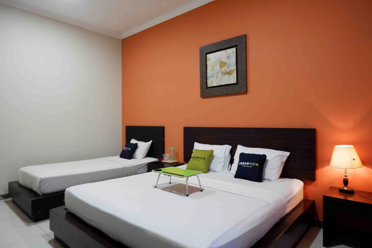 Urbanview Hotel Solo Tiara