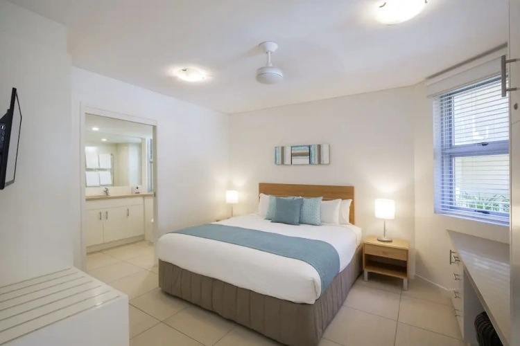 1 Bedroom Deluxe Apartment with pool view